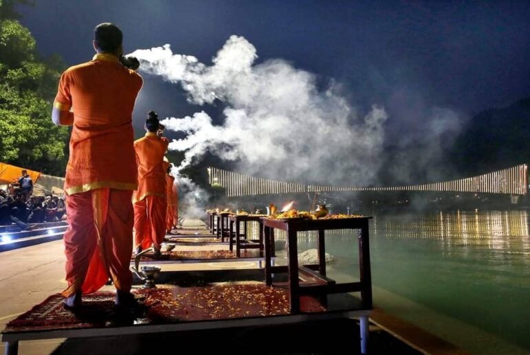 Shatrughan Ghat Ganga Aarti