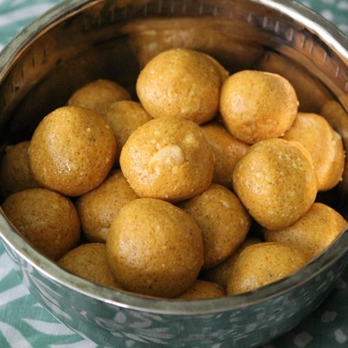 Besan Laddu