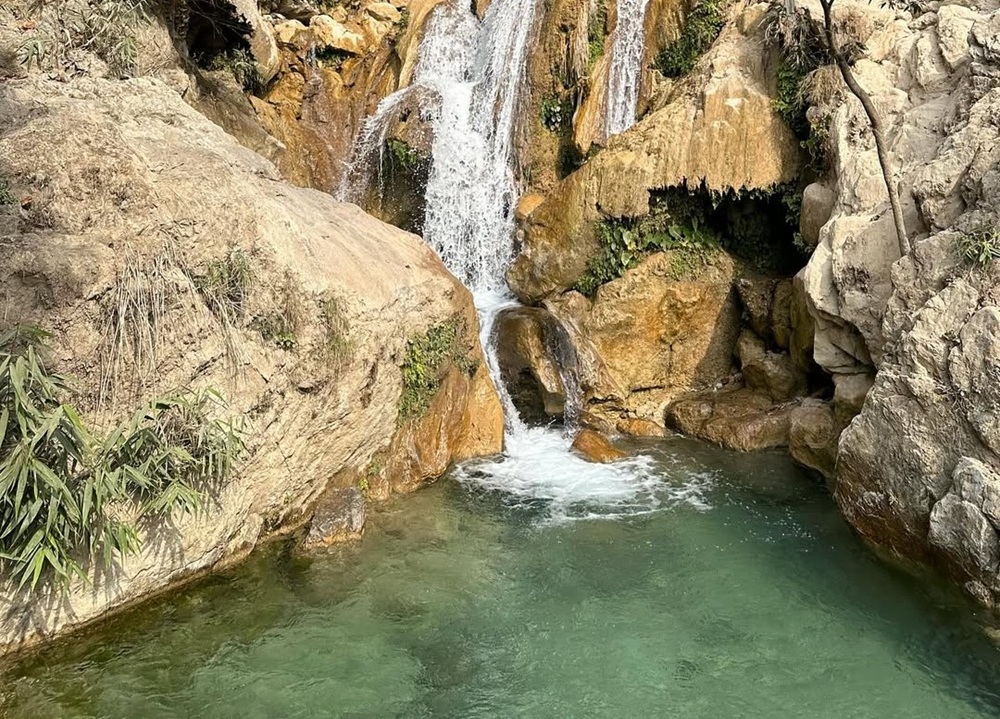 Him Shail Waterfall Rishikesh