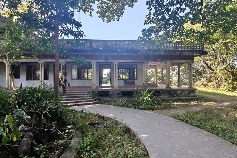 Maharishi Mahesh Yogi Ashram in Rishikesh's Bungalow