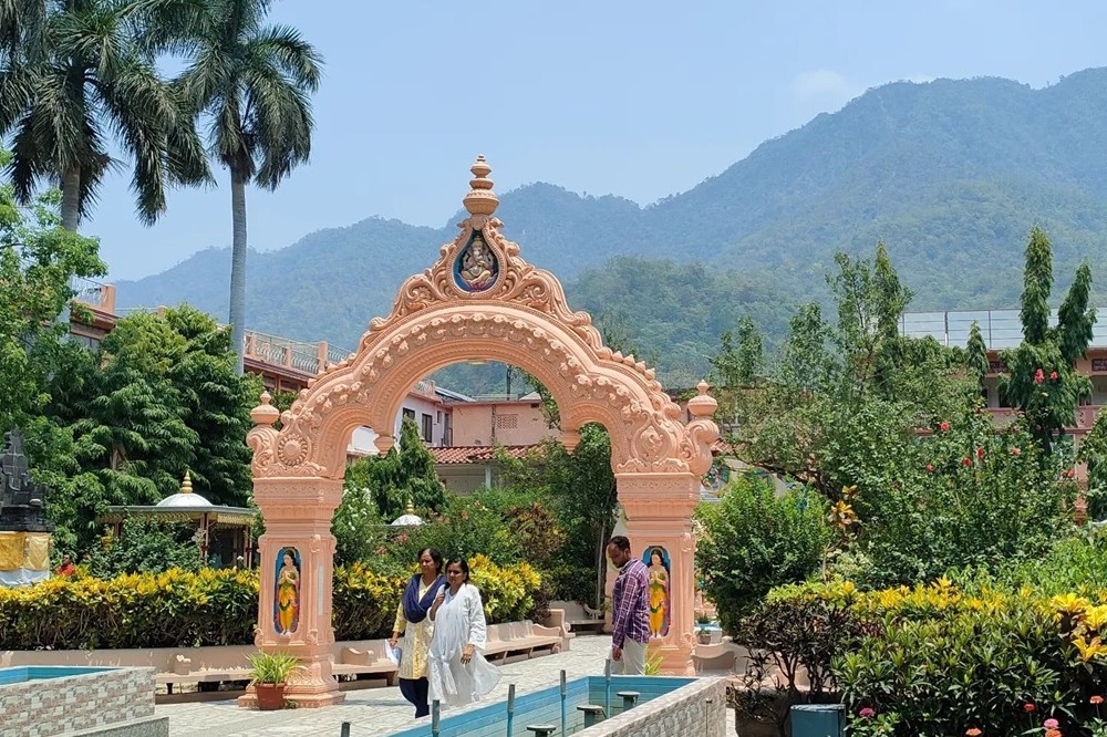 Parmarth Niketan vs Triveni Ghat