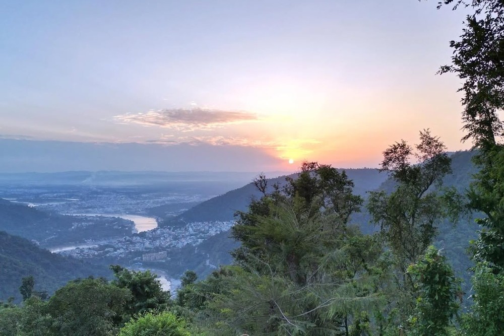 Temperature in Rishikesh in February