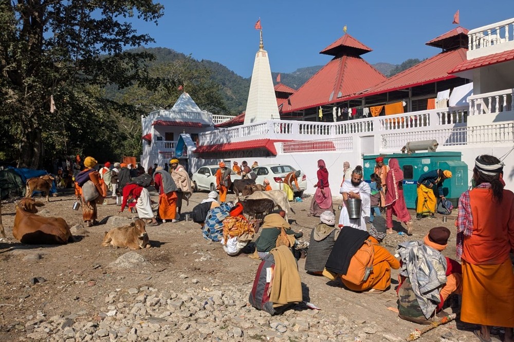 laxman jhula to ram jhula distance
